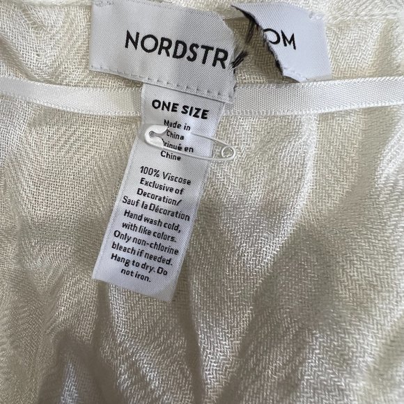 NWOT NORDSTROM Texture Weave Ruana in Ivory Cloud (O/S) - Picture 7 of 9
